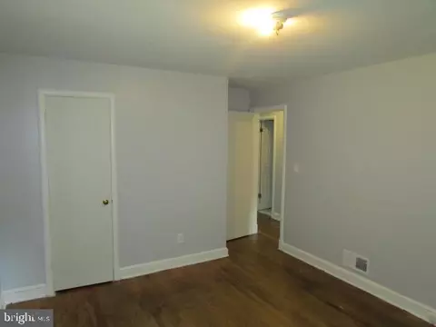 Bedroom - 9110 Pine View Ln, Clinton, MD 20735 photo 2 of 5
