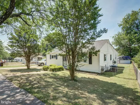 902 Montrose Ave, Laurel, MD 20707 photo 4