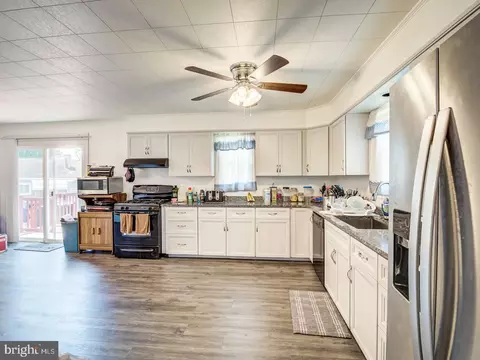 902 Montrose Ave, Laurel, MD 20707 photo 25