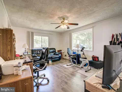 902 Montrose Ave, Laurel, MD 20707 photo 10
