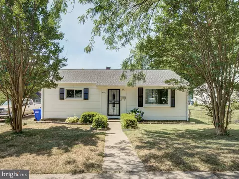902 Montrose Ave, Laurel, MD 20707