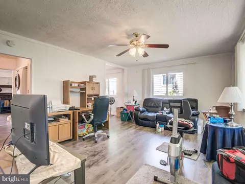 902 Montrose Ave, Laurel, MD 20707 photo 9