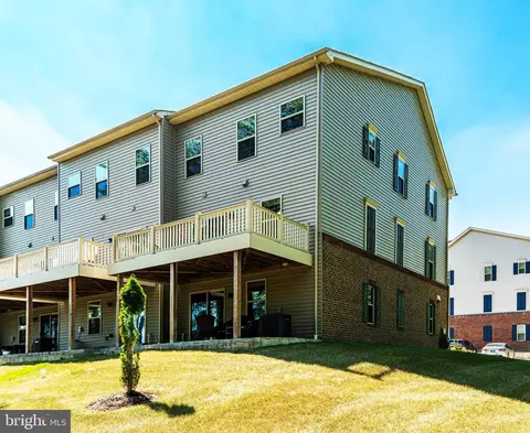 8018 Spring Arbor Dr, Laurel, MD 20707 photo 24