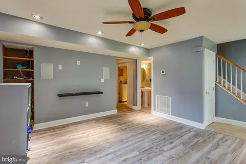 Living - 14062 Brandywine Rd, Brandywine, MD 20613 photo 3 of 3