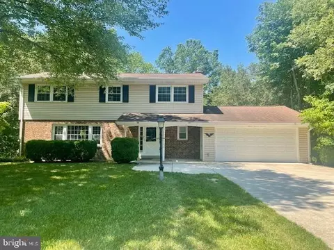 9713 Rosaryville Rd, Marlboro, MD 20772