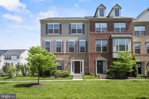 9613 Smithview Pl, Lanham, MD 20706