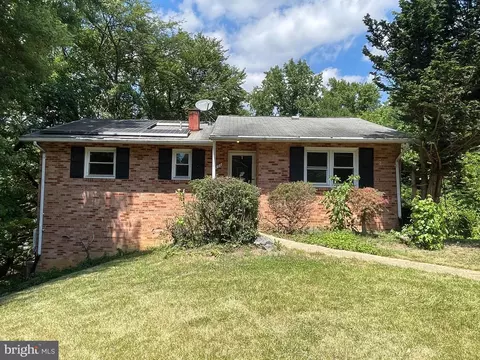 6902 Mackson Dr, Temple Hills, MD 20748