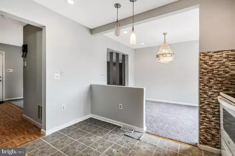 Entry Way - 793 Saint Michaels Dr, Bowie, MD 20721 photo 4 of 4