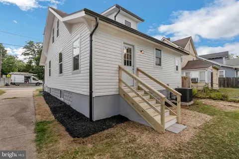 Exterior - 4105 34th St, Mount Rainier, MD 20712 photo 3 of 5