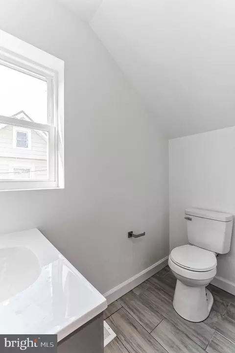 Bath - 4105 34th St, Mount Rainier, MD 20712 photo 4 of 4