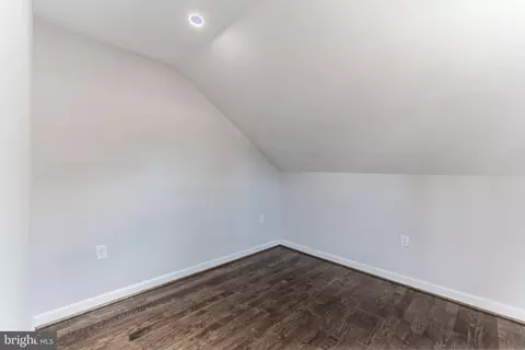 Bedroom - 4105 34th St, Mount Rainier, MD 20712 photo 4 of 4