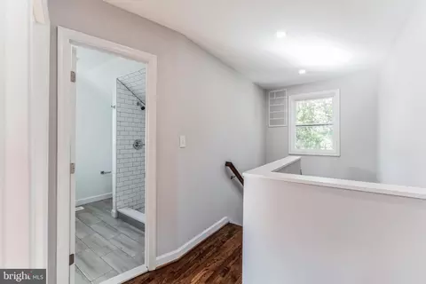 Entry Way - 4105 34th St, Mount Rainier, MD 20712 photo 3 of 4