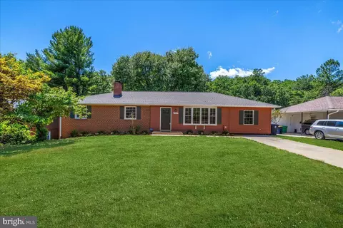 209 Weymouth St, Marlboro, MD 20774