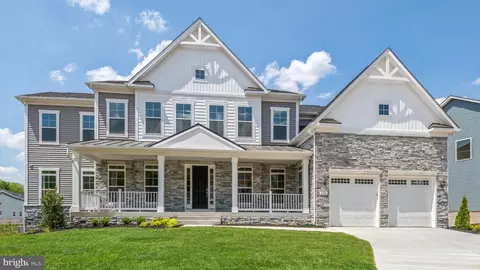 6912 Fountain Park Dr, Glenn Dale, MD 20769