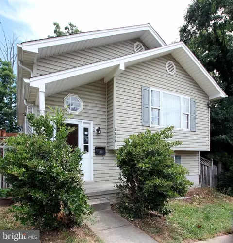7706 Garrison Rd, Hyattsville, MD 20784
