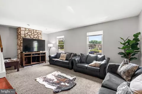 7101 Forbes Blvd, Lanham, MD 20706 photo 6