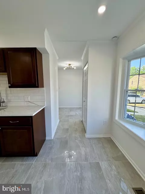 7016 Cipriano Woods Ct, Lanham, MD 20706 photo 20