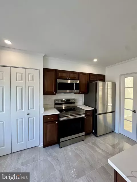 7016 Cipriano Woods Ct, Lanham, MD 20706 photo 17