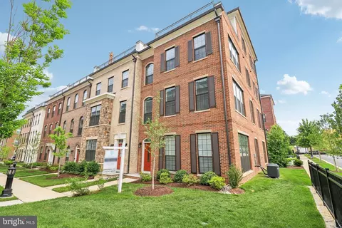 523 Triggerfish Dr, National Harbor, MD 20745