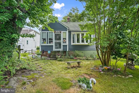 5003 37th Pl, Hyattsville, MD 20782