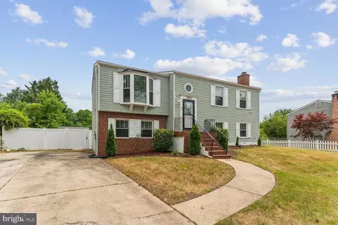 3804 Charred Oak Dr, Fort Washington, MD 20744