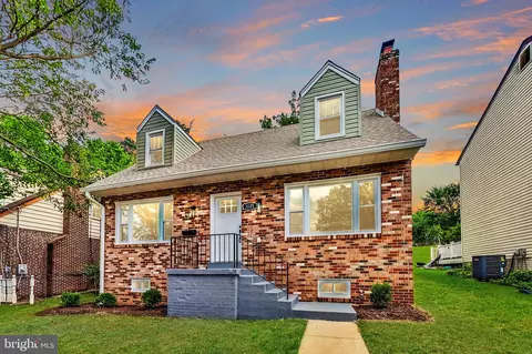 3125 Laurel Ave, Cheverly, MD 20785