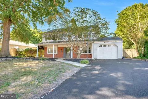 12321 Firtree Ln, Bowie, MD 20715