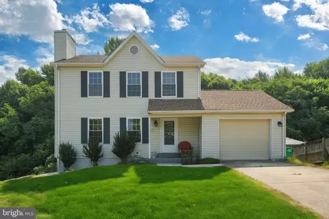 6920 Cherryfield Rd, Fort Washington, MD 20744