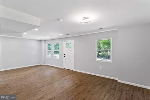 Living - 6110 C St, Lanham, MD 20706 photo 2 of 6