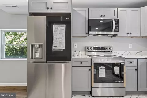 Kitchen - 6110 C St, Lanham, MD 20706 photo 3 of 4
