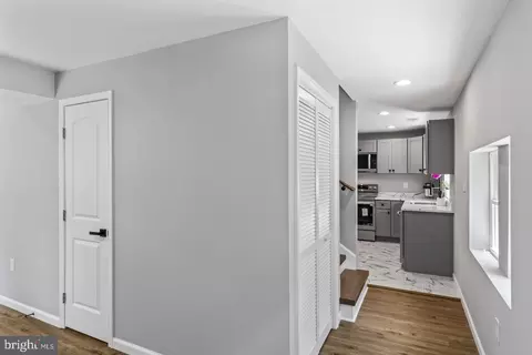 Entry Way - 6110 C St, Lanham, MD 20706 photo 4 of 15