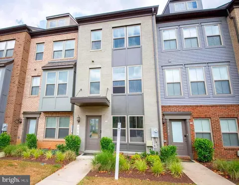 280 Phoenix Dr, Marlboro, MD 20774