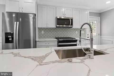 8905 Crandall Rd, Lanham, MD 20706 photo 5