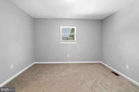 8905 Crandall Rd, Lanham, MD 20706 photo 32