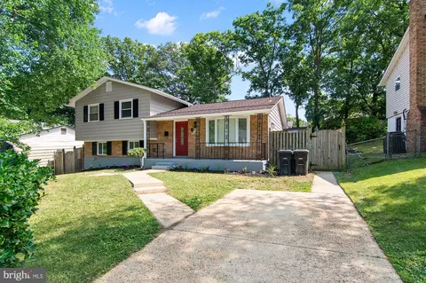 8905 Crandall Rd, Lanham, MD 20706 photo 3