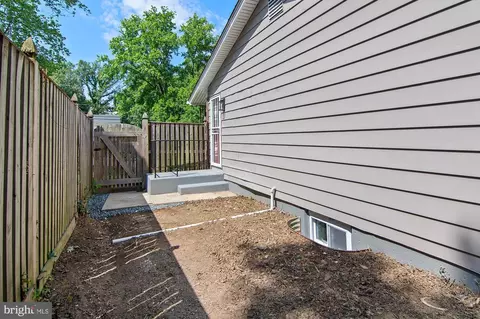 8905 Crandall Rd, Lanham, MD 20706 photo 38