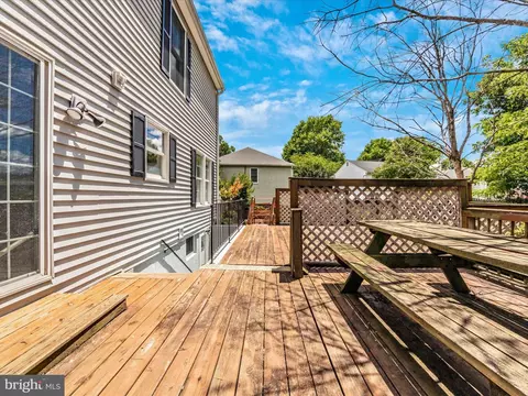 Exterior - 1502 Peartree Ct, Bowie, MD 20721 photo 13 of 18