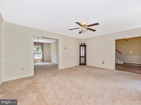 Living - 1502 Peartree Ct, Bowie, MD 20721 photo 4 of 9