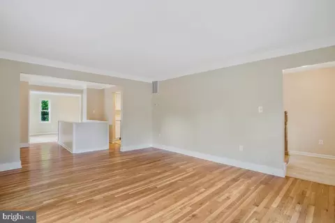 13006 Claxton Dr, Laurel, MD 20708 photo 5