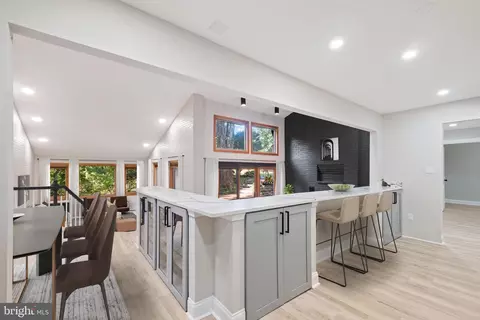 16809 Clark Ter, Laurel, MD 20707 photo 4
