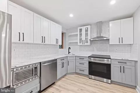 16809 Clark Ter, Laurel, MD 20707 photo 8