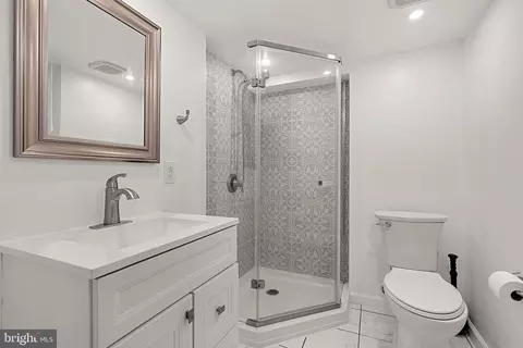 Bath - 7108 Lory Ln, Lanham, MD 20706 photo 5 of 5