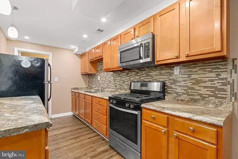 Kitchen - 7108 Lory Ln, Lanham, MD 20706 photo 9 of 11