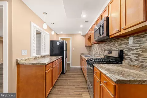 Kitchen - 7108 Lory Ln, Lanham, MD 20706 photo 8 of 11