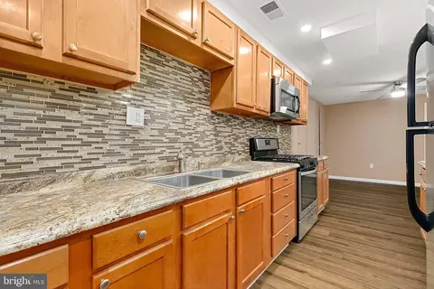 Kitchen - 7108 Lory Ln, Lanham, MD 20706 photo 10 of 11