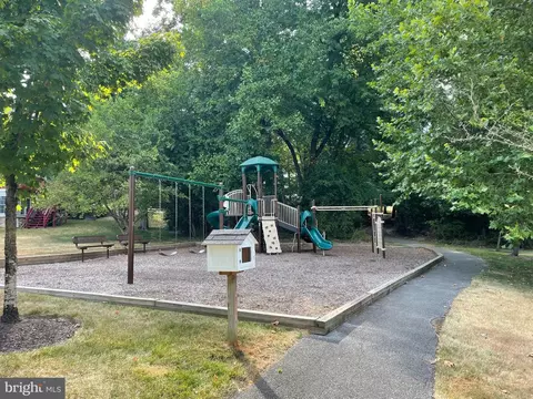 View/Area - 14117 Greenview Dr, Laurel, MD 20708 photo 2 of 2