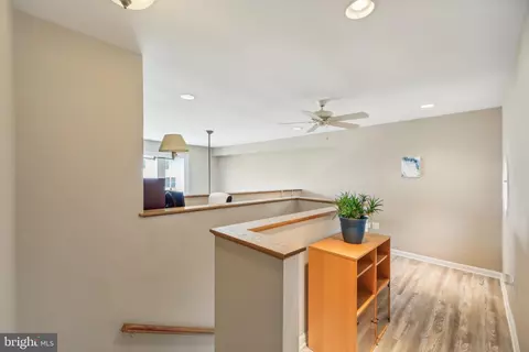 Entry Way - 14117 Greenview Dr, Laurel, MD 20708 photo 6 of 9