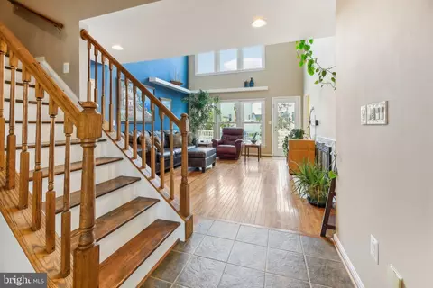 Entry Way - 14117 Greenview Dr, Laurel, MD 20708 photo 2 of 9