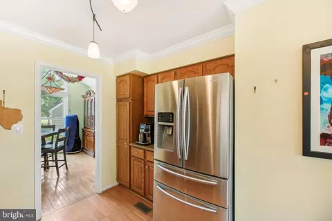 Entry Way - 14117 Greenview Dr, Laurel, MD 20708 photo 3 of 9