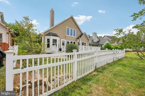 Exterior - 14117 Greenview Dr, Laurel, MD 20708 photo 7 of 10